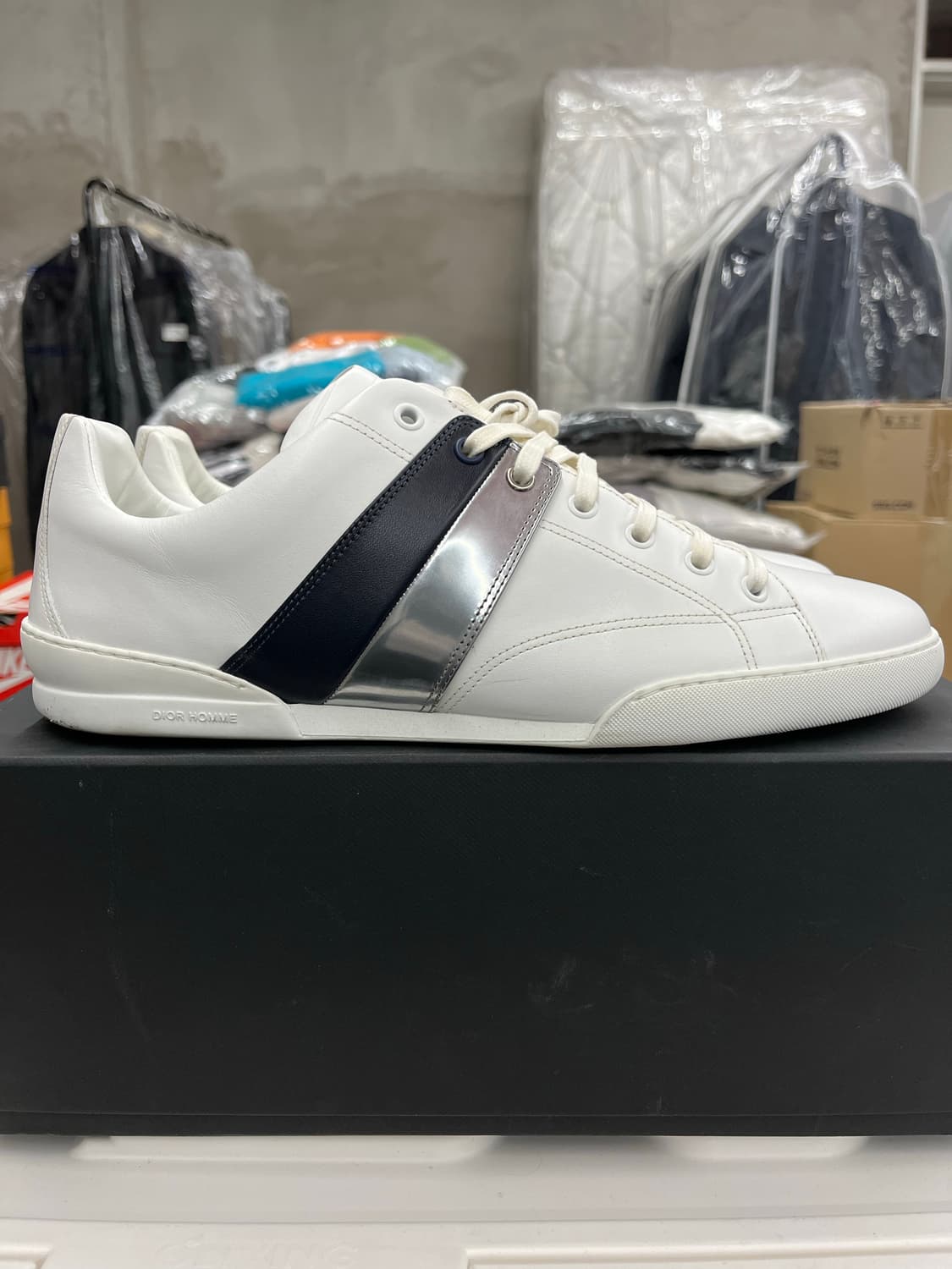 디올옴므 스니커즈 뉴투라인 43 상품이미지4