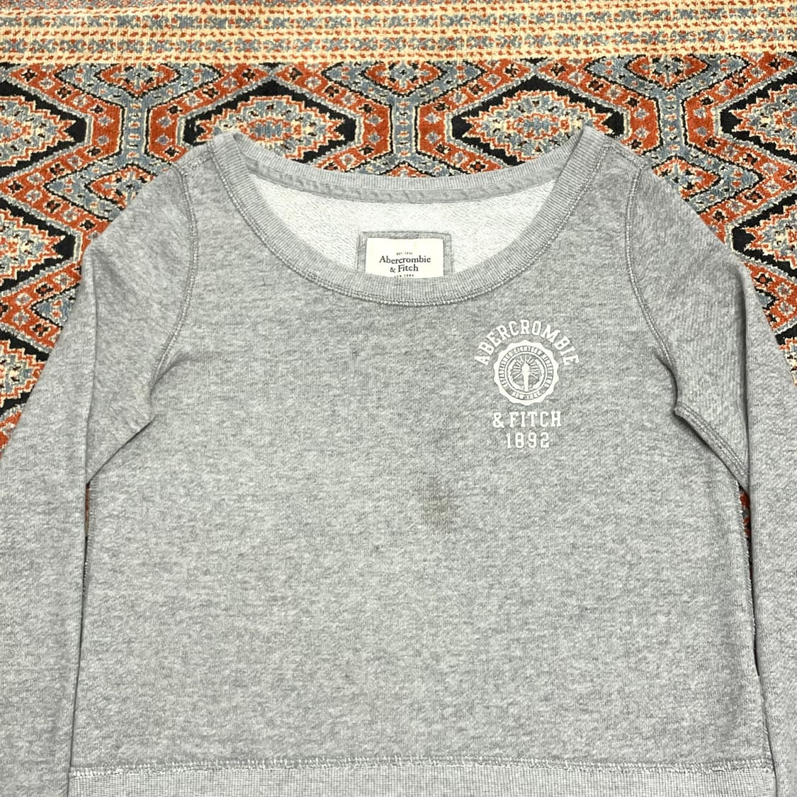 아베크롬비 그레이 보트넥 크롭 맨투맨 여성M 상품이미지2