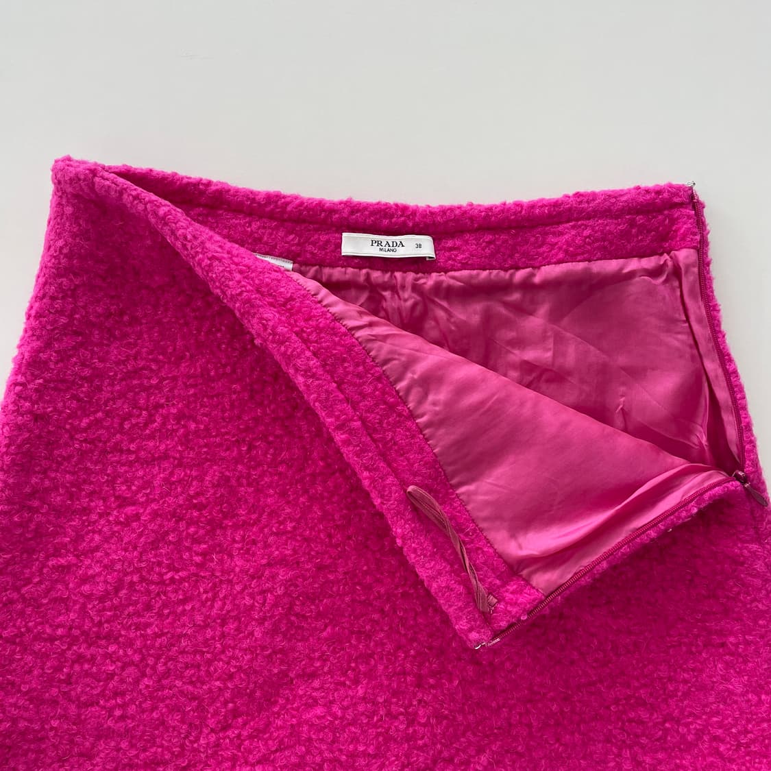 프라다 푸시아 부클 미니 스커트 상품이미지4