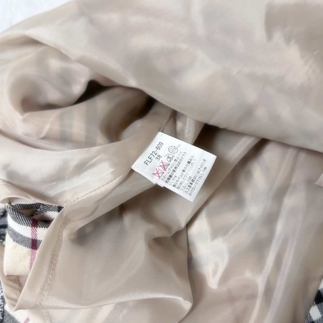 Burberry 블루라벨 y2k 노바체크 치마 ≽^•⩊•^≼ 상품이미지5