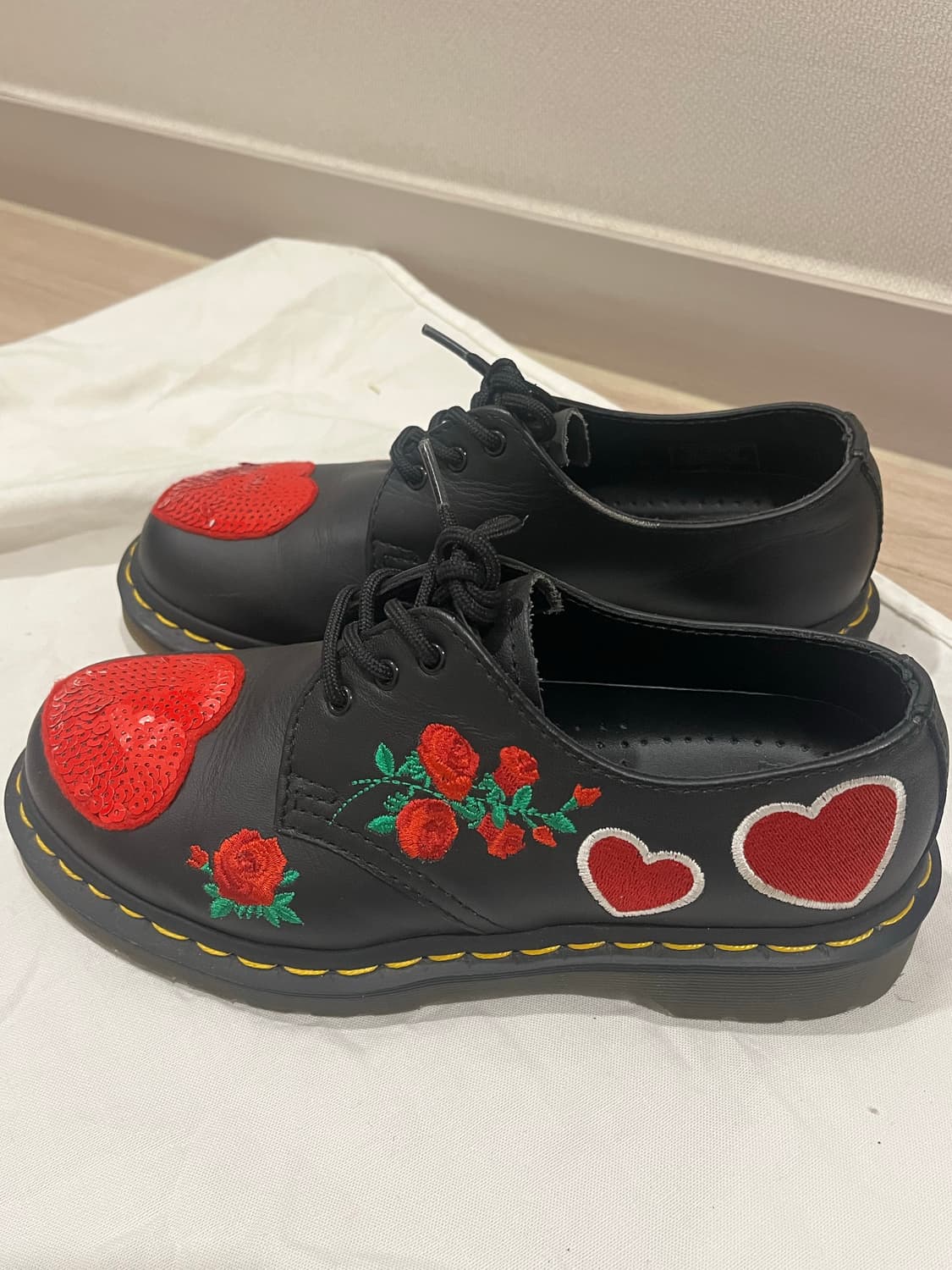 닥터마틴 1461 하트 로즈 230 UK4사이즈 상품이미지1