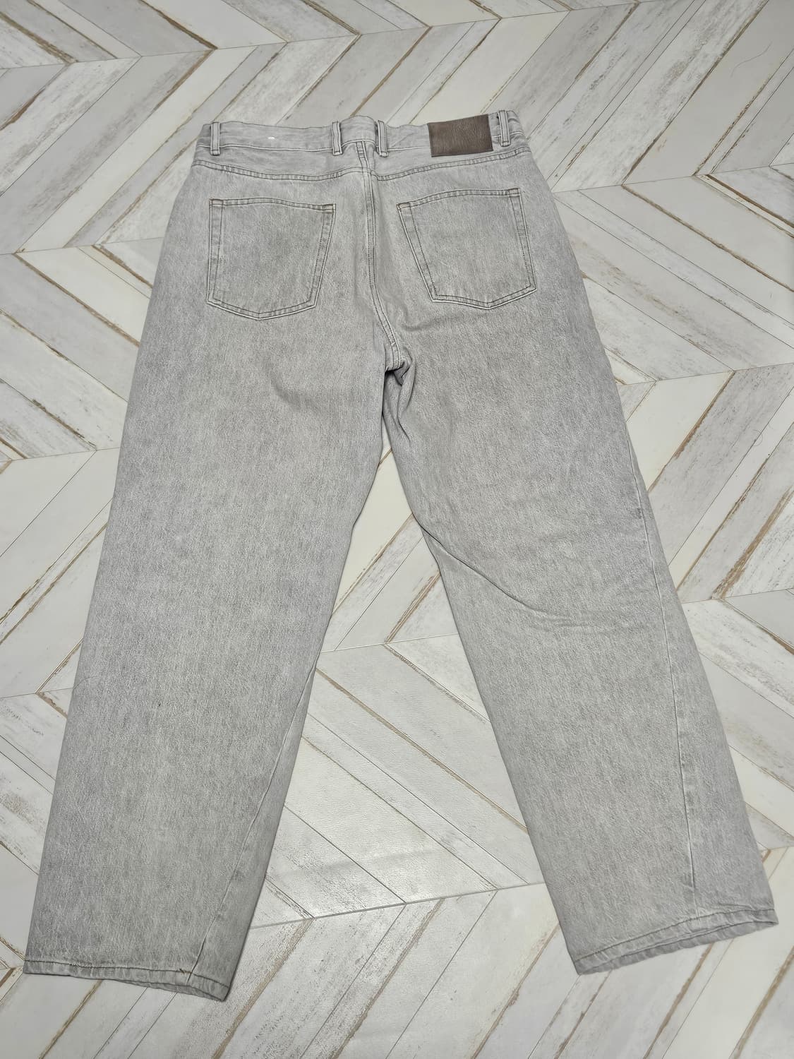 자라 비대칭 스티치 배기 핏 진
44 상품이미지2