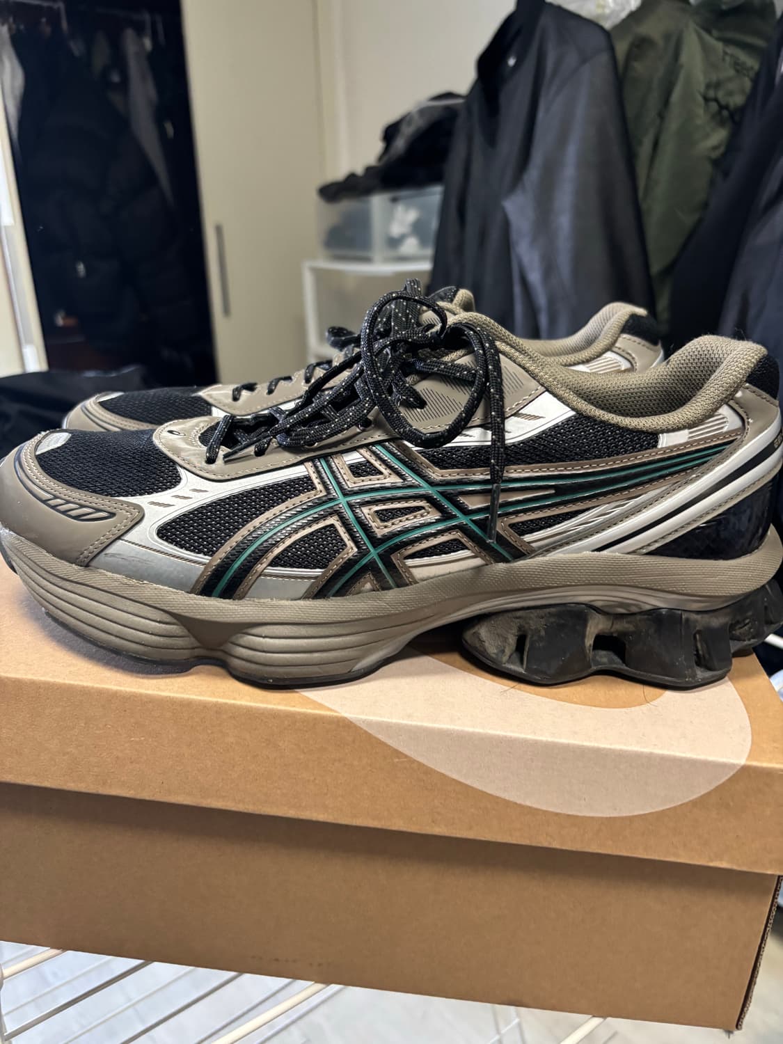 아식스 젤 키네틱 플루언트 290 팝니다 상품이미지3