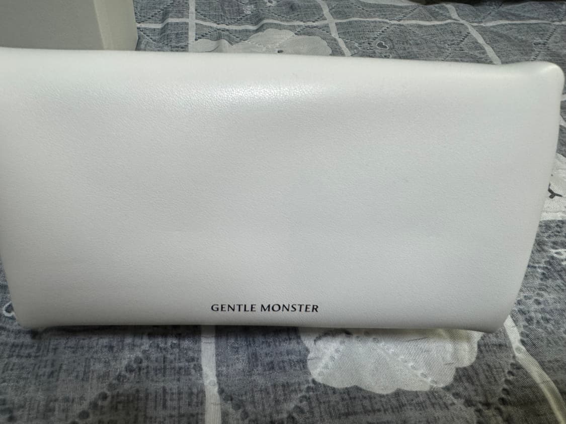 젠틀몬스터 jade-01 B 블랙 블루 상품이미지2