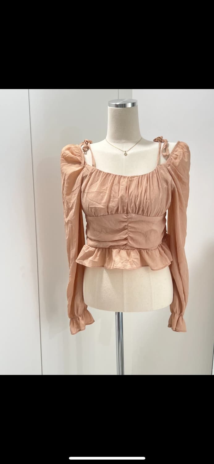 여성스러운 핑크 셔링 블라우스  상품이미지1