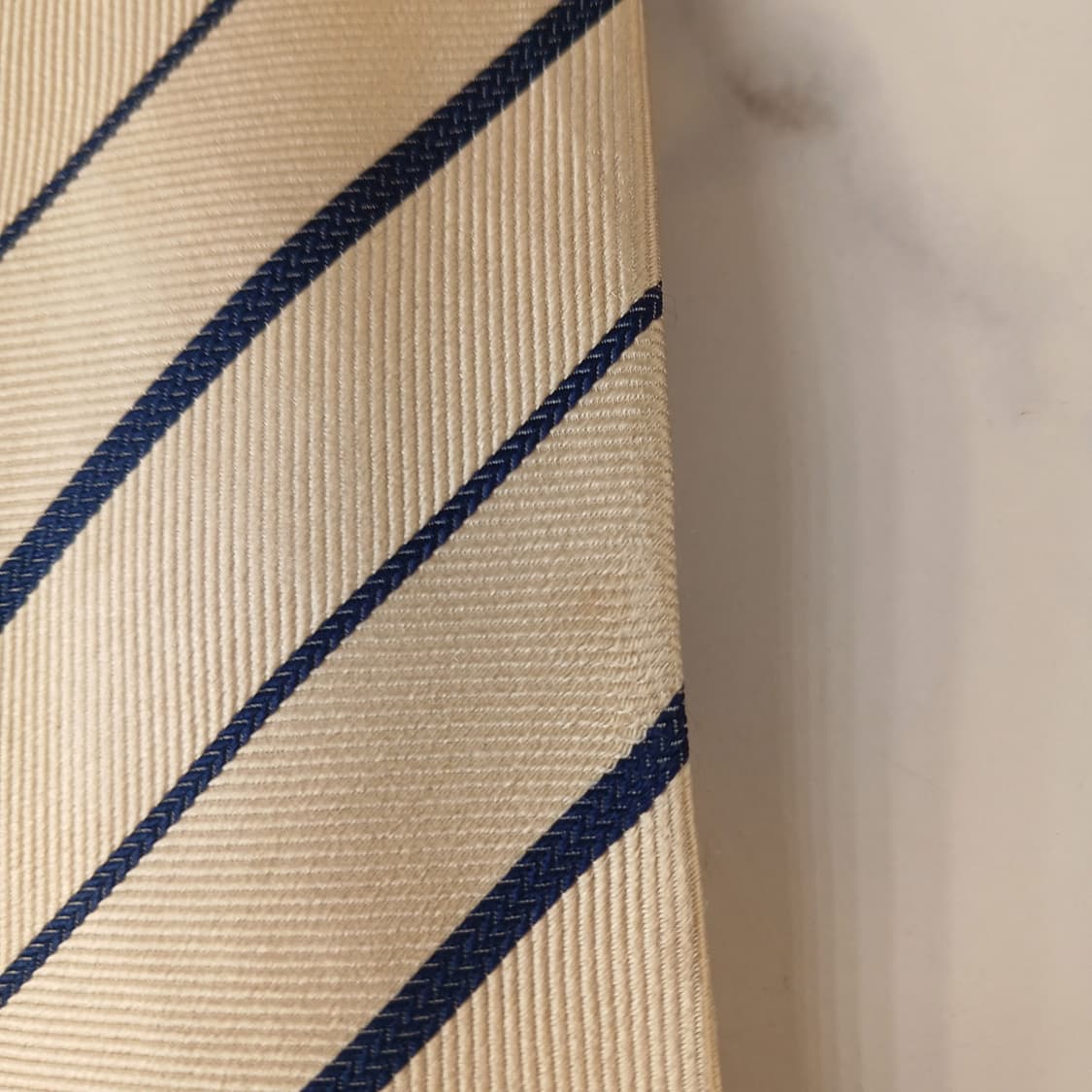 제냐 실크 베이지 스트라이프 넥타이 9.3cm A등급 A19600
 상품이미지8