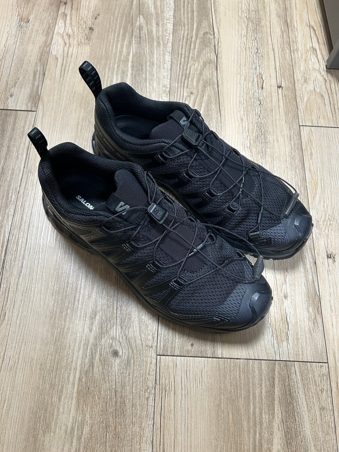 살로몬 XA 프로 3D V9 상품이미지1