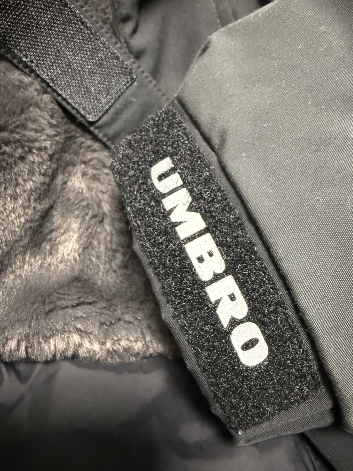 엄브로 컬러블록 패딩 블랙 상품이미지5