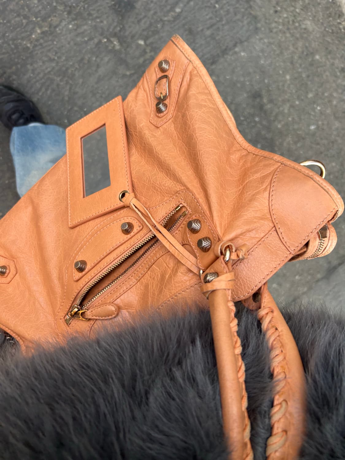 발렌시아가 모터백 미디움 상품이미지8