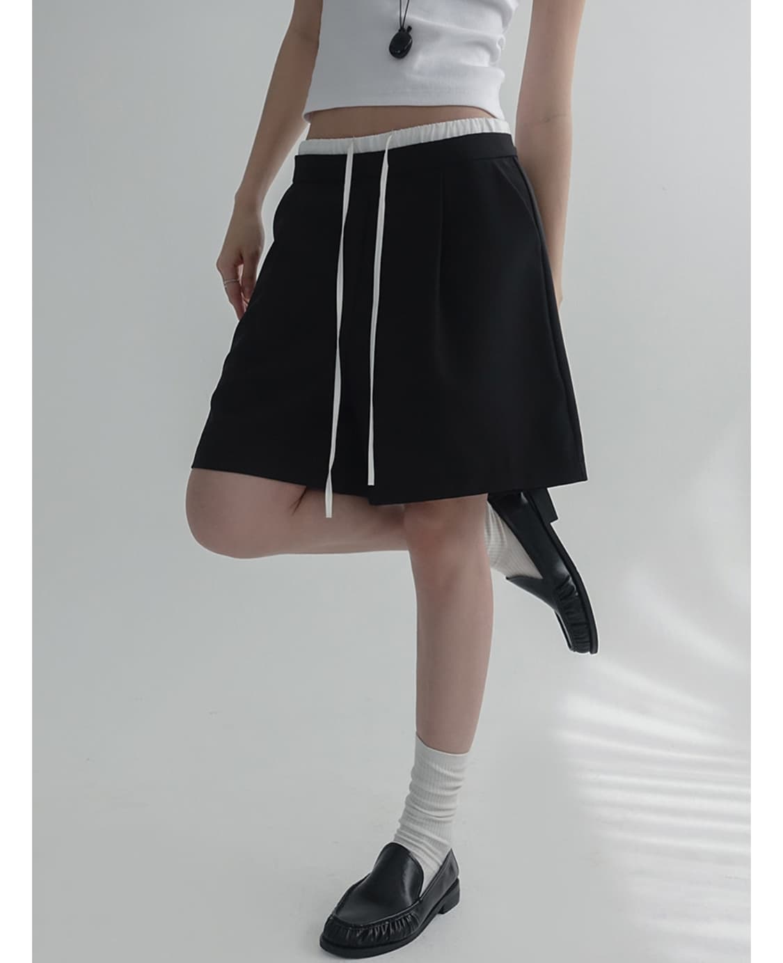 [새상품] 블릿티 토린느 밴딩 핀턱 새깅 하프 슬랙스 / 버뮤다팬츠 상품이미지3