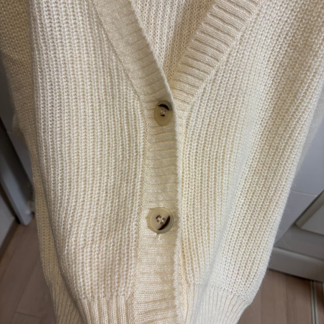 일본제 양모혼방 아이보리 크림 니트 가디건 M 상품이미지6