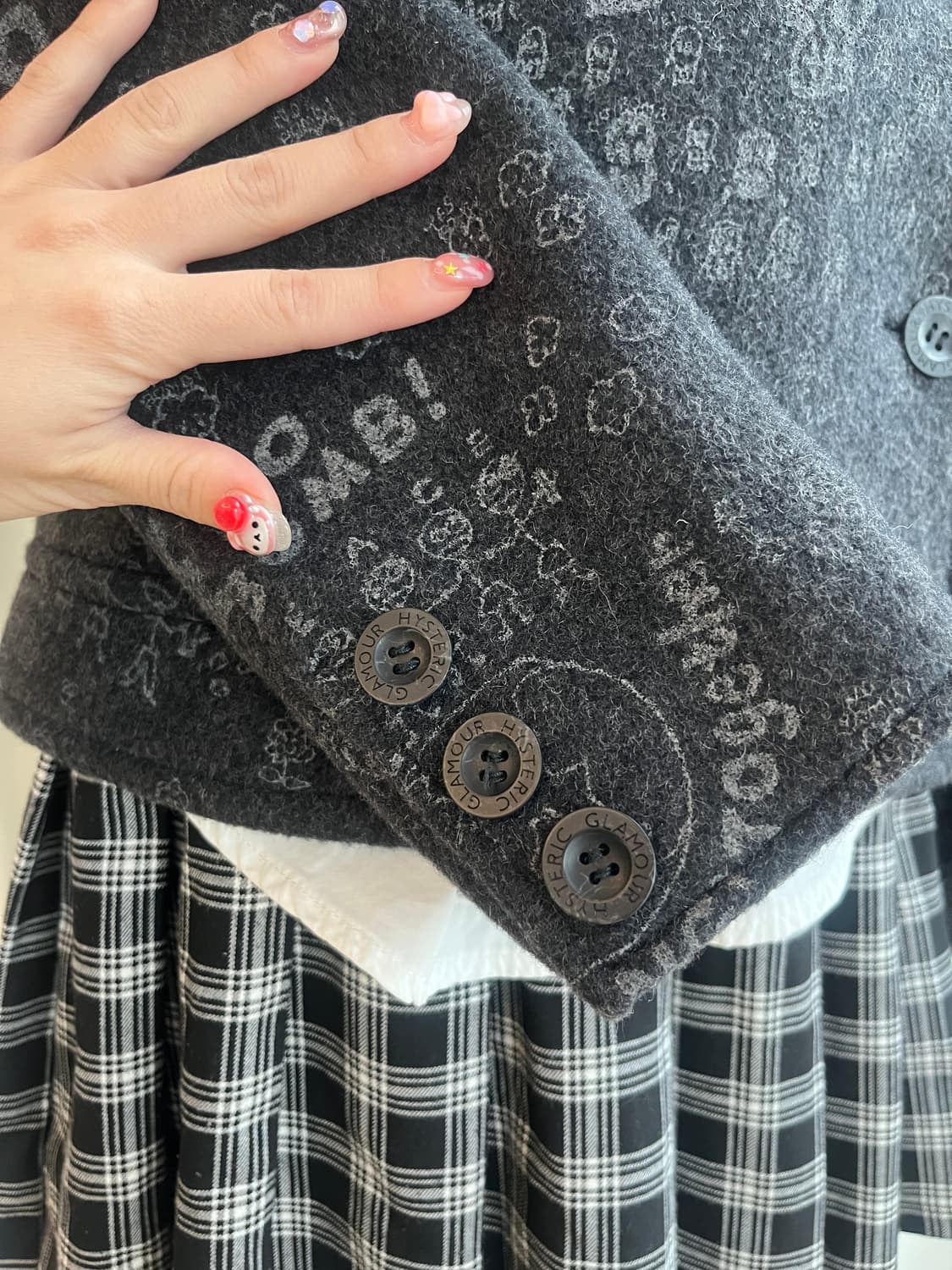 히스테릭 글래머 아카이브 화난 토끼 스케치 더블 버튼 크롭 쇼트 피코트 상품이미지9