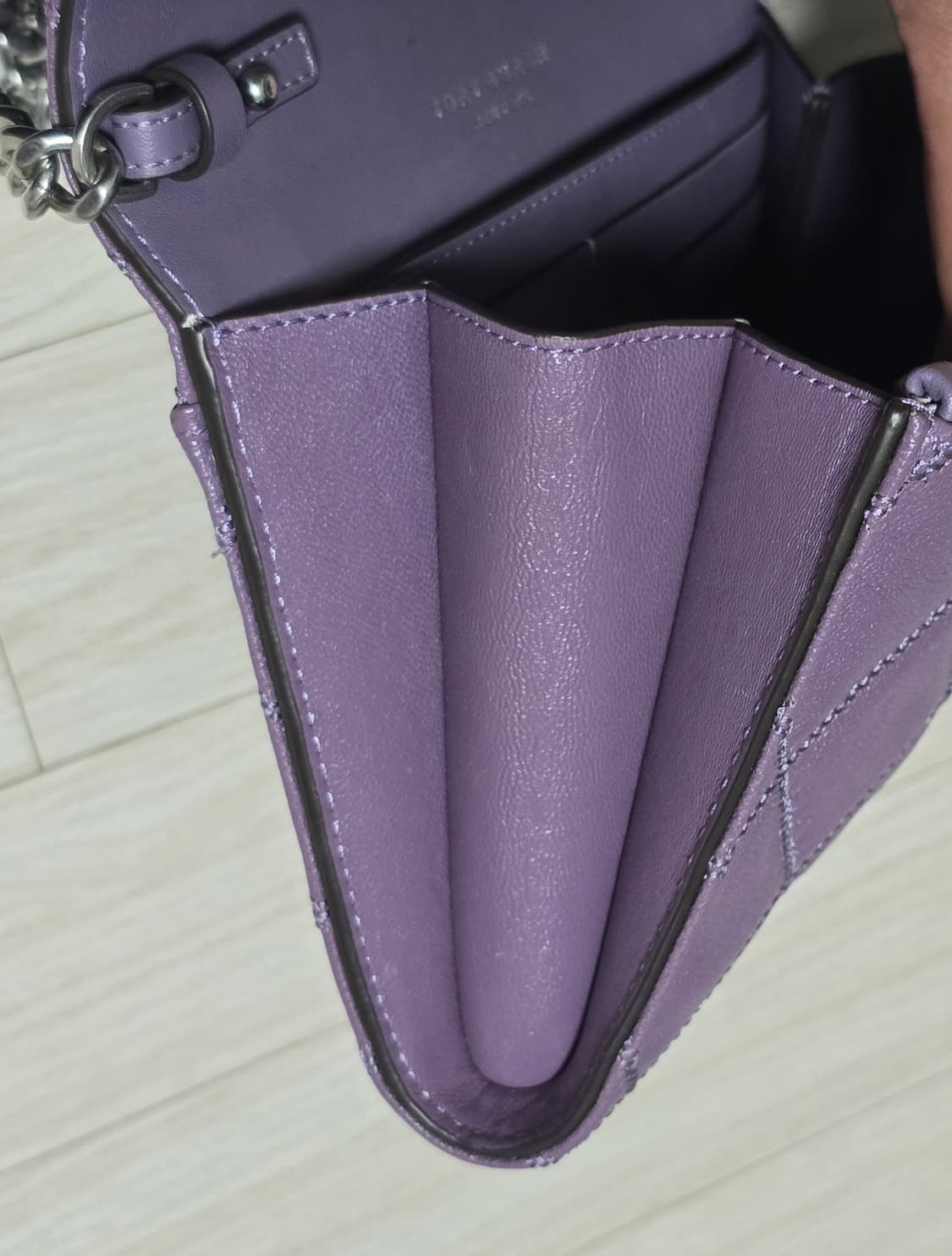 토리버치 크로스백 라벤더색 상품이미지7