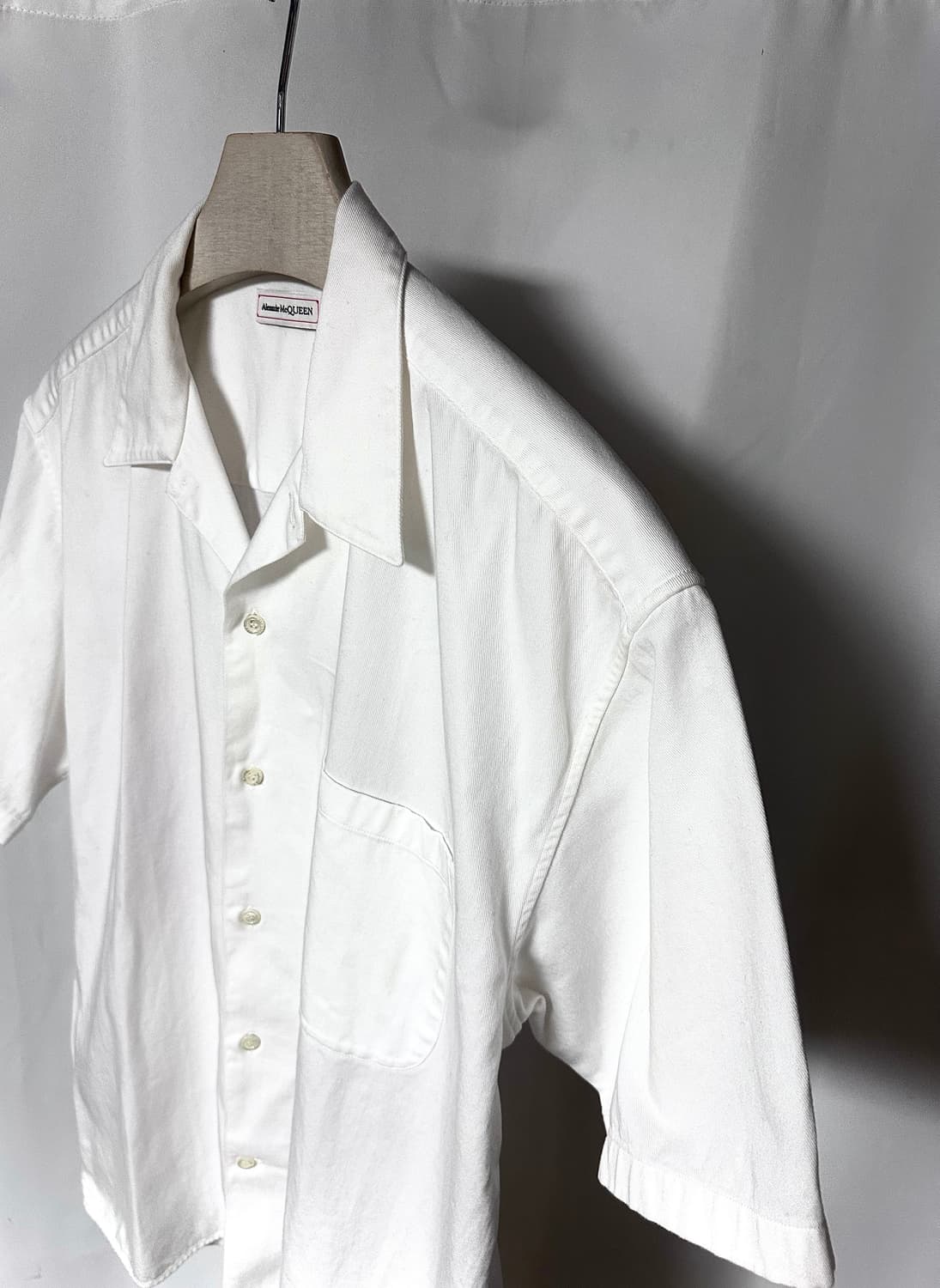 Alexander McQueen Graphic 시그니처 셔츠 상품이미지3