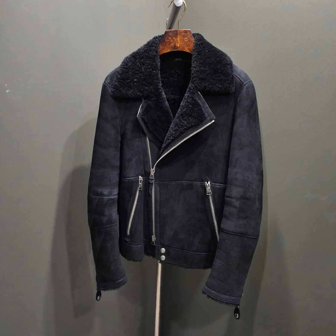 톰포드 스웨이드 바이커 시어링 무스탕 자켓 상품이미지2