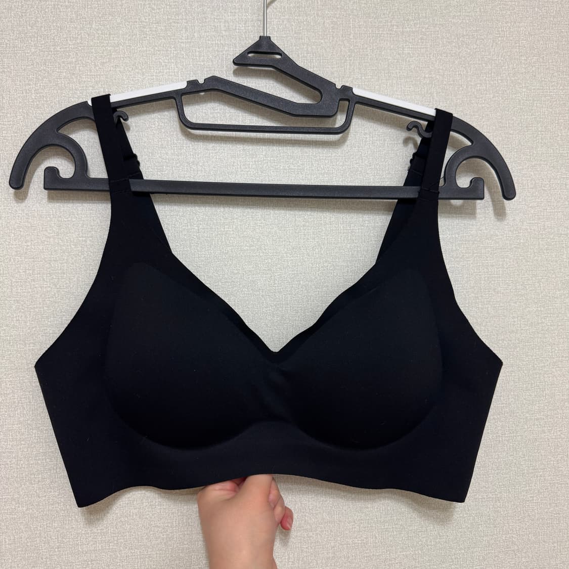 새상품 스파오 심리스 브라 후크타입 블랙 L 볼륨패드내장 상품이미지1