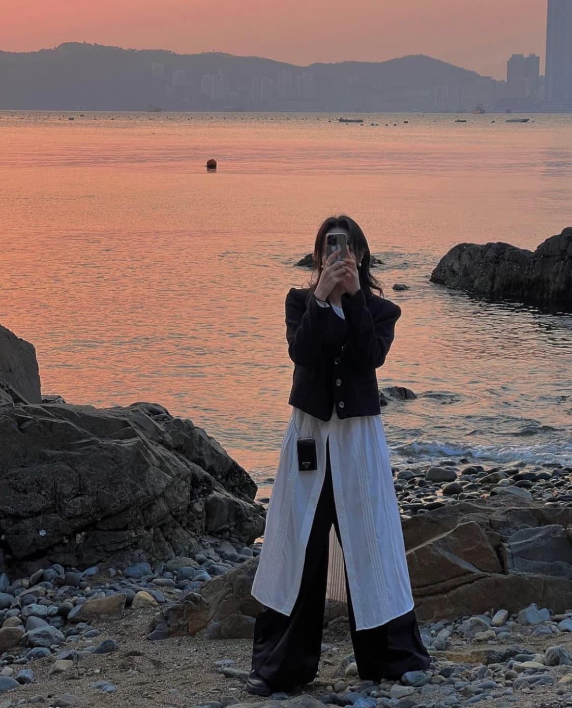 트리밍버드 플리츠 로브 원피스 화이트 상품이미지2