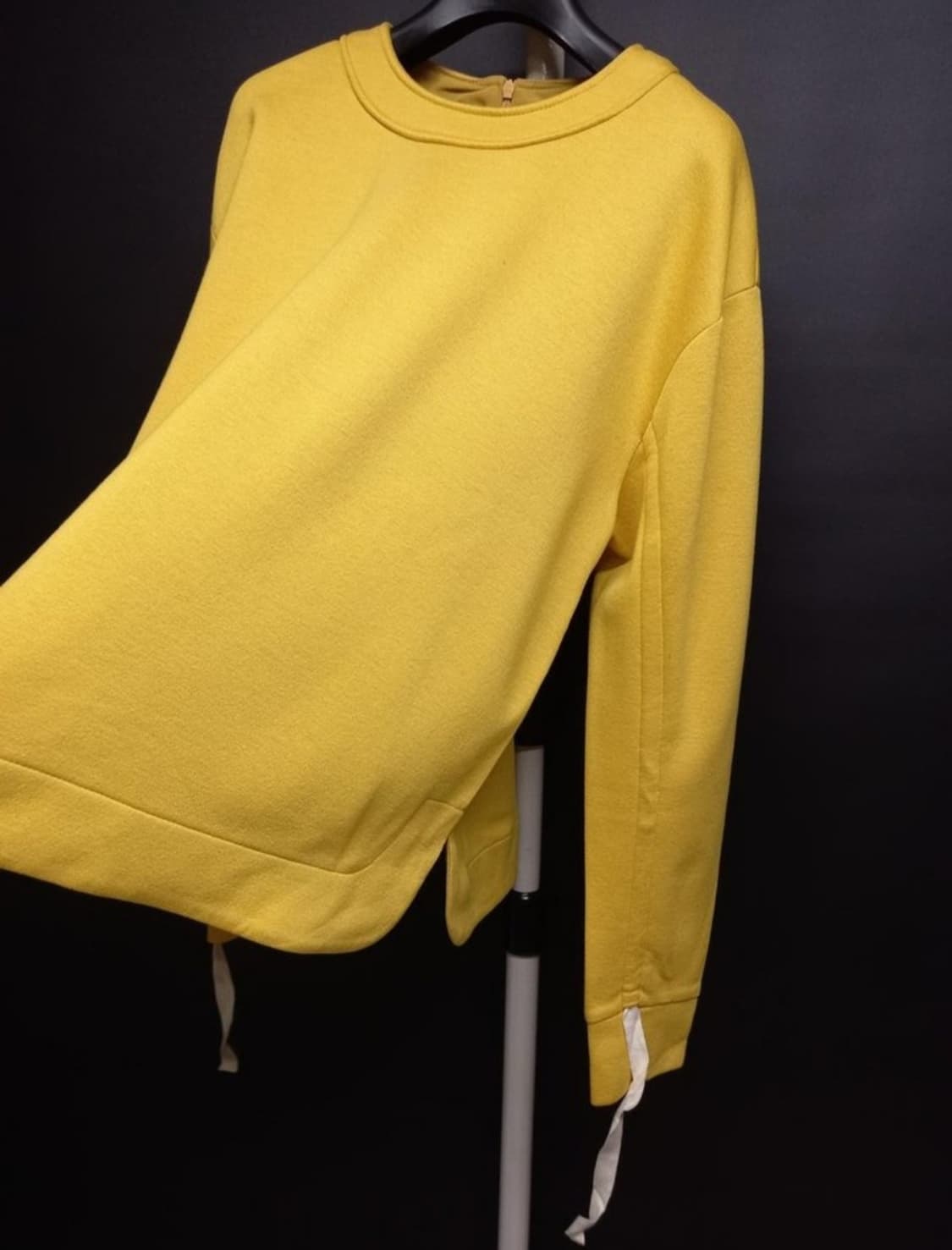 세컨플로어 얇은 네오프렌 맨투맨 55.66 상품이미지4