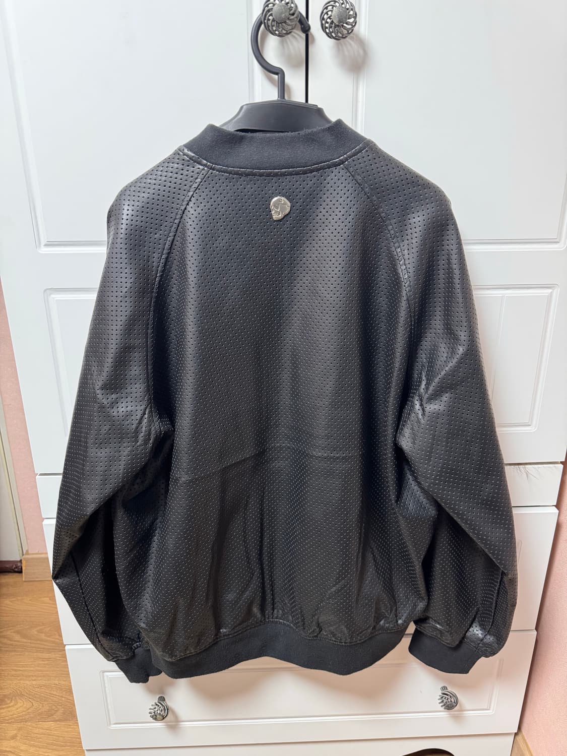 WKNDRS 블랙 펀칭 레더 블루종 자켓 상품이미지2