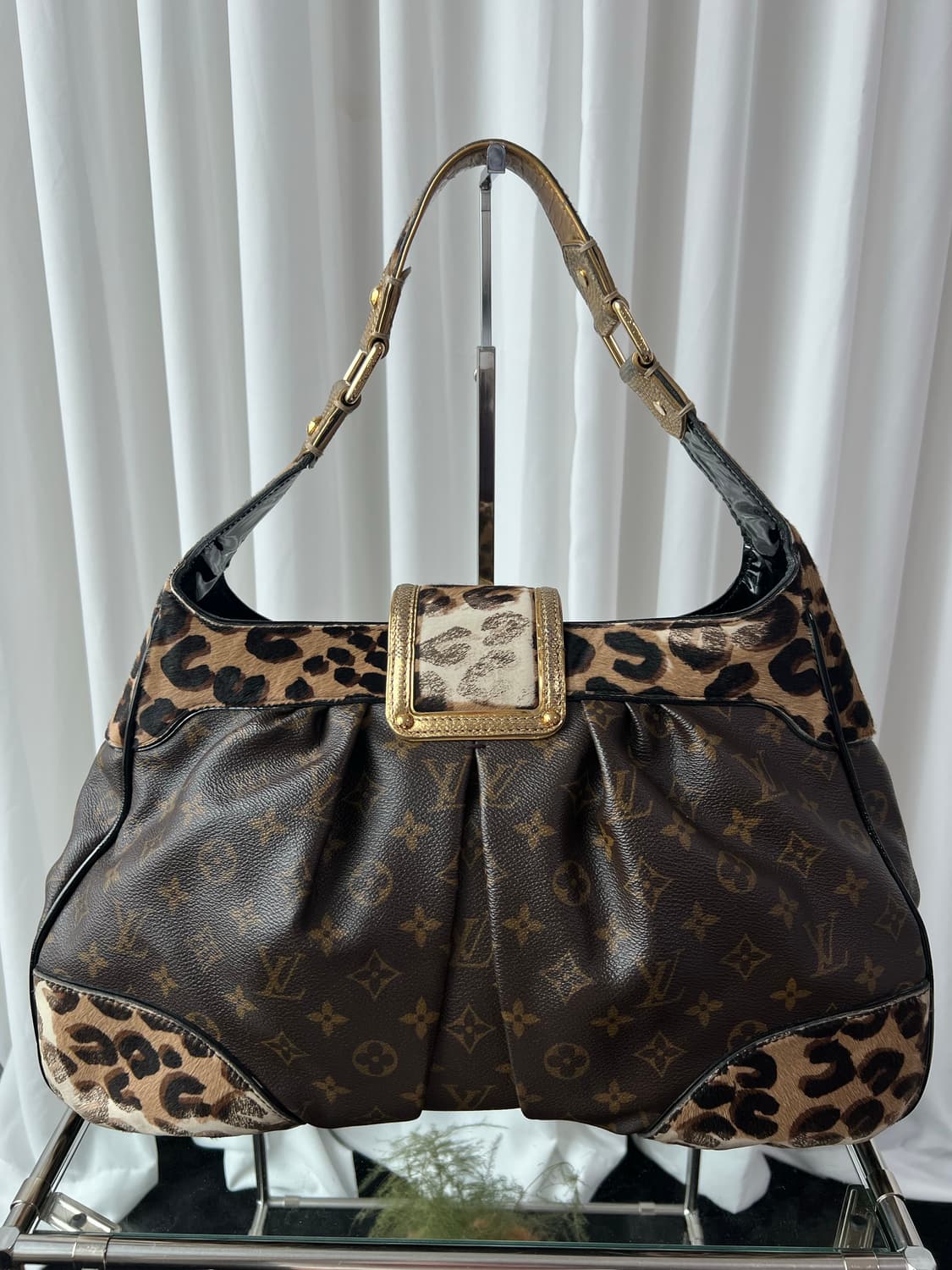 루이비통 SS06 리미티드 에디션 레오파드 폴리 포니 헤어 숄더백 상품이미지3