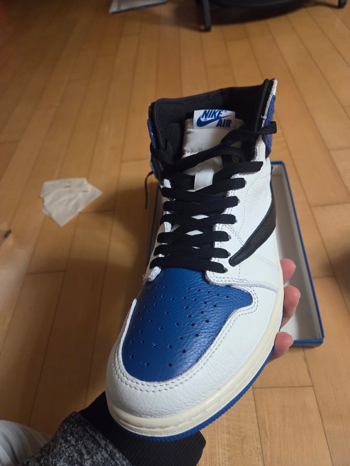 조던 1 x 트래비스 스캇 x 프라그먼트 레트로 하이 밀리터리 블루 상품이미지4