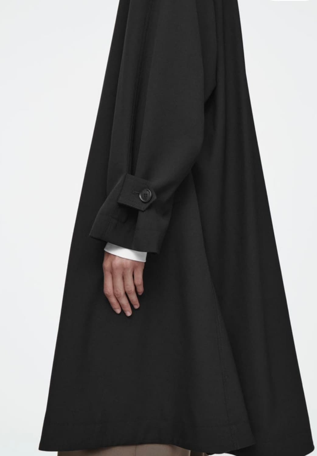 COS 볼류미너스 스윙 트렌치코트 상품이미지4
