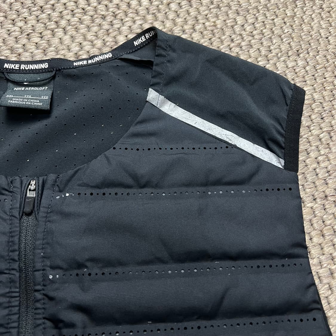 나이키 에어로로프트 러닝 조끼 블랙 XXL 상품이미지7