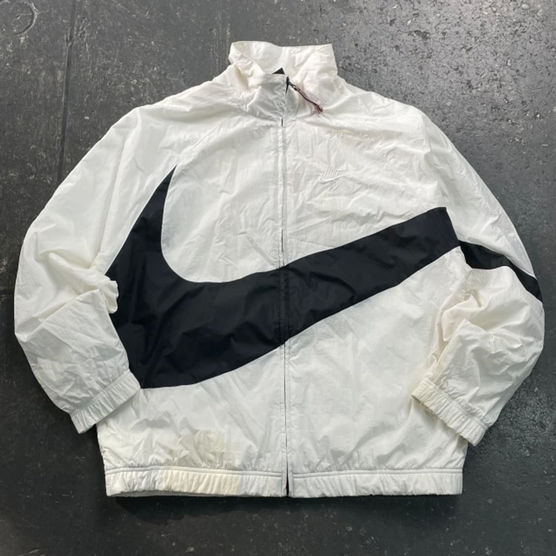 100 나이키 빅스우시 바람막이 상품이미지1