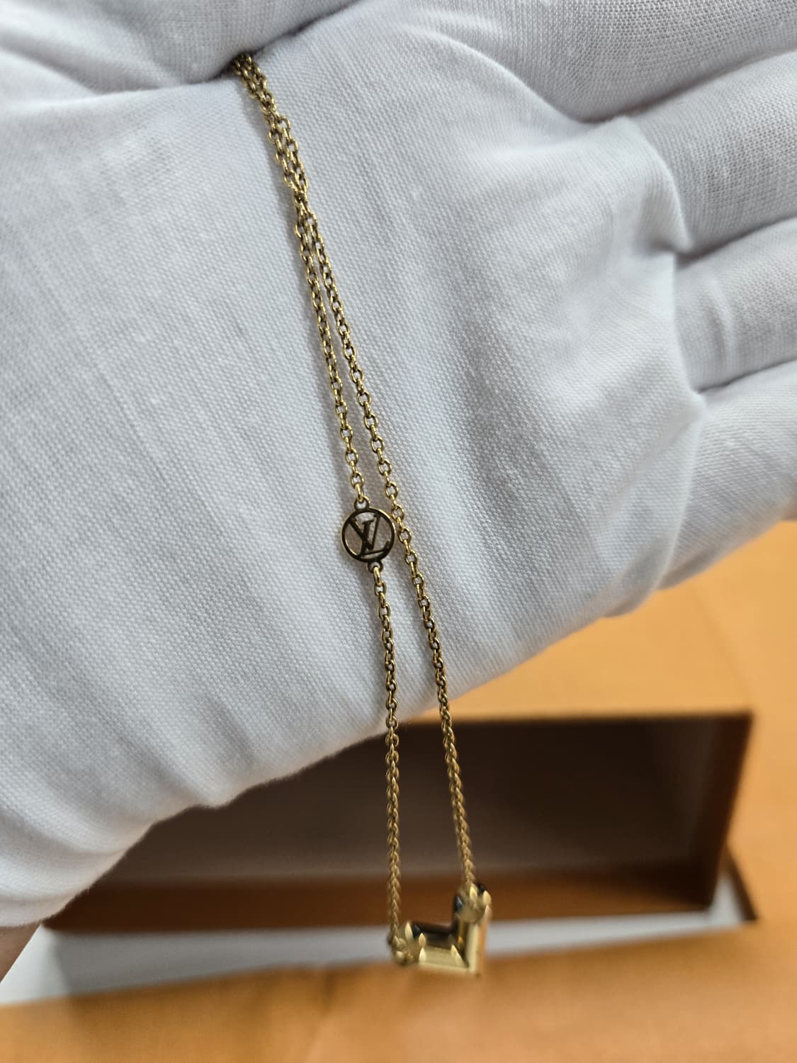 [A급컨디션]루이비통 에센셜 목걸이 상품이미지3