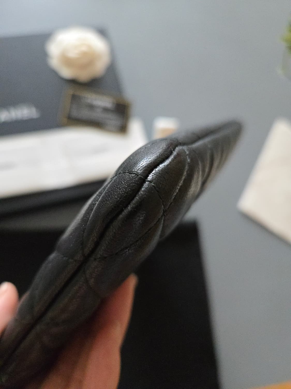 샤넬 마드모아젤 뉴미듐 램스킨 22번대 상품이미지2