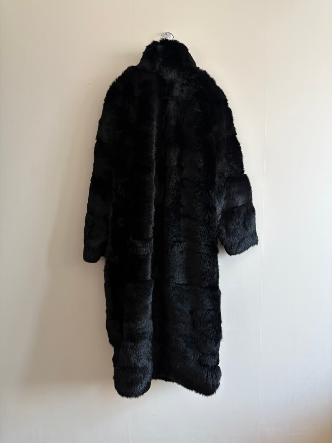 리얼 토끼 블랙 롱코트 상품이미지4