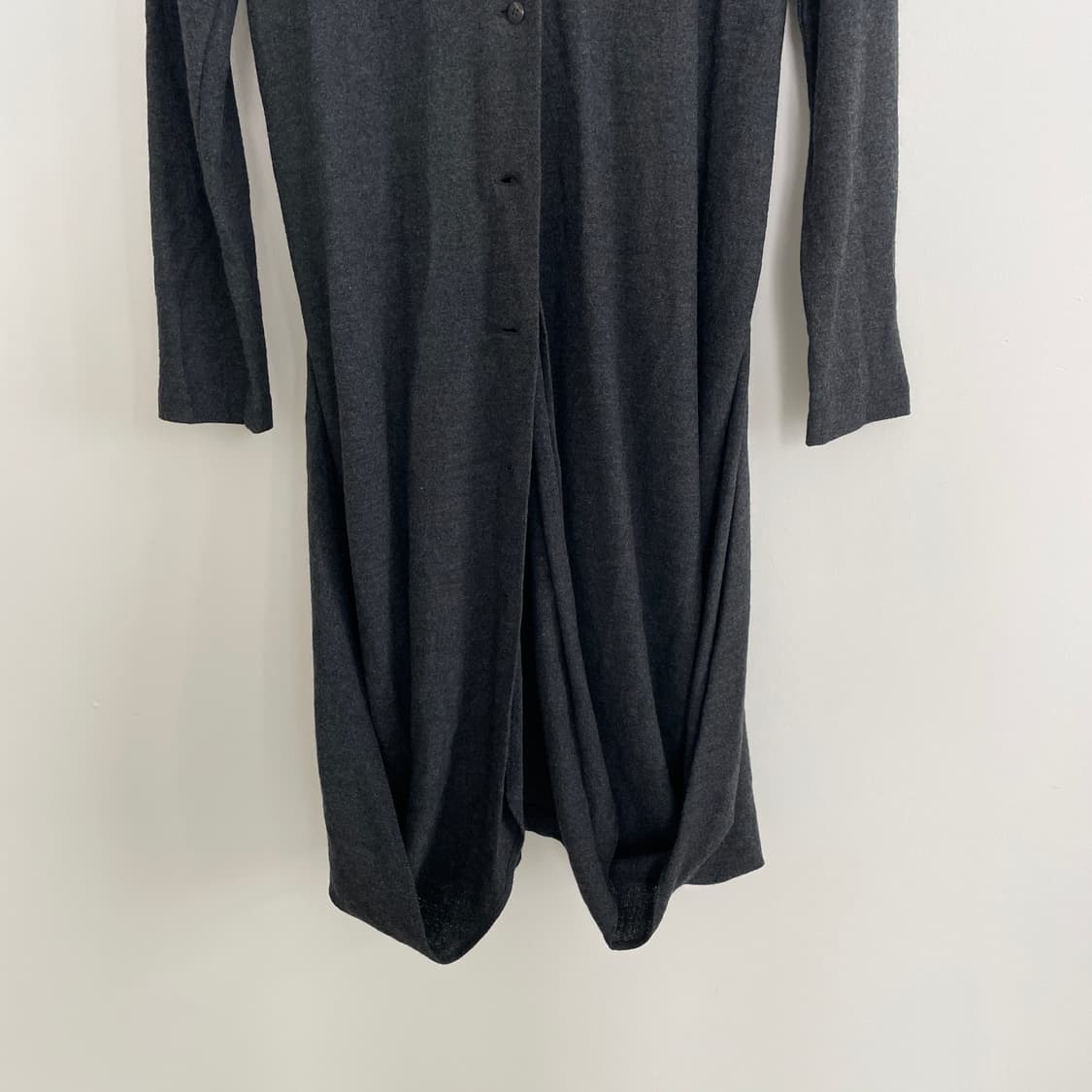 이세이미야케 퍼너먼트 비대칭 롱 셔츠 상품이미지3