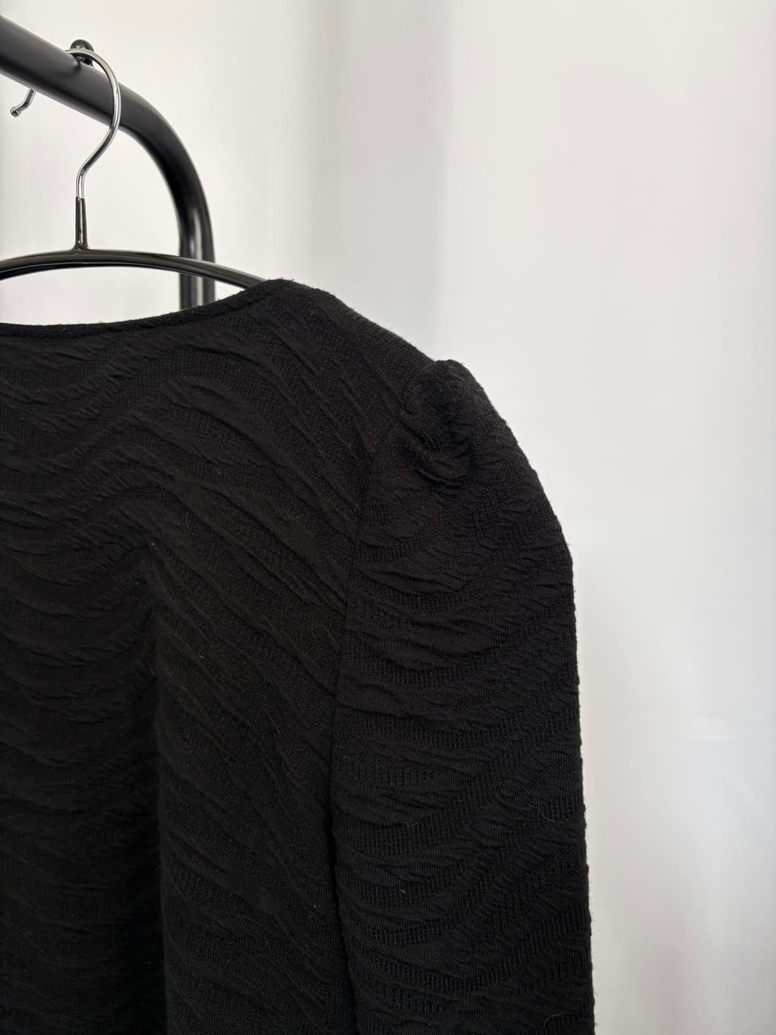 크롭 엠보 집업 상품이미지3