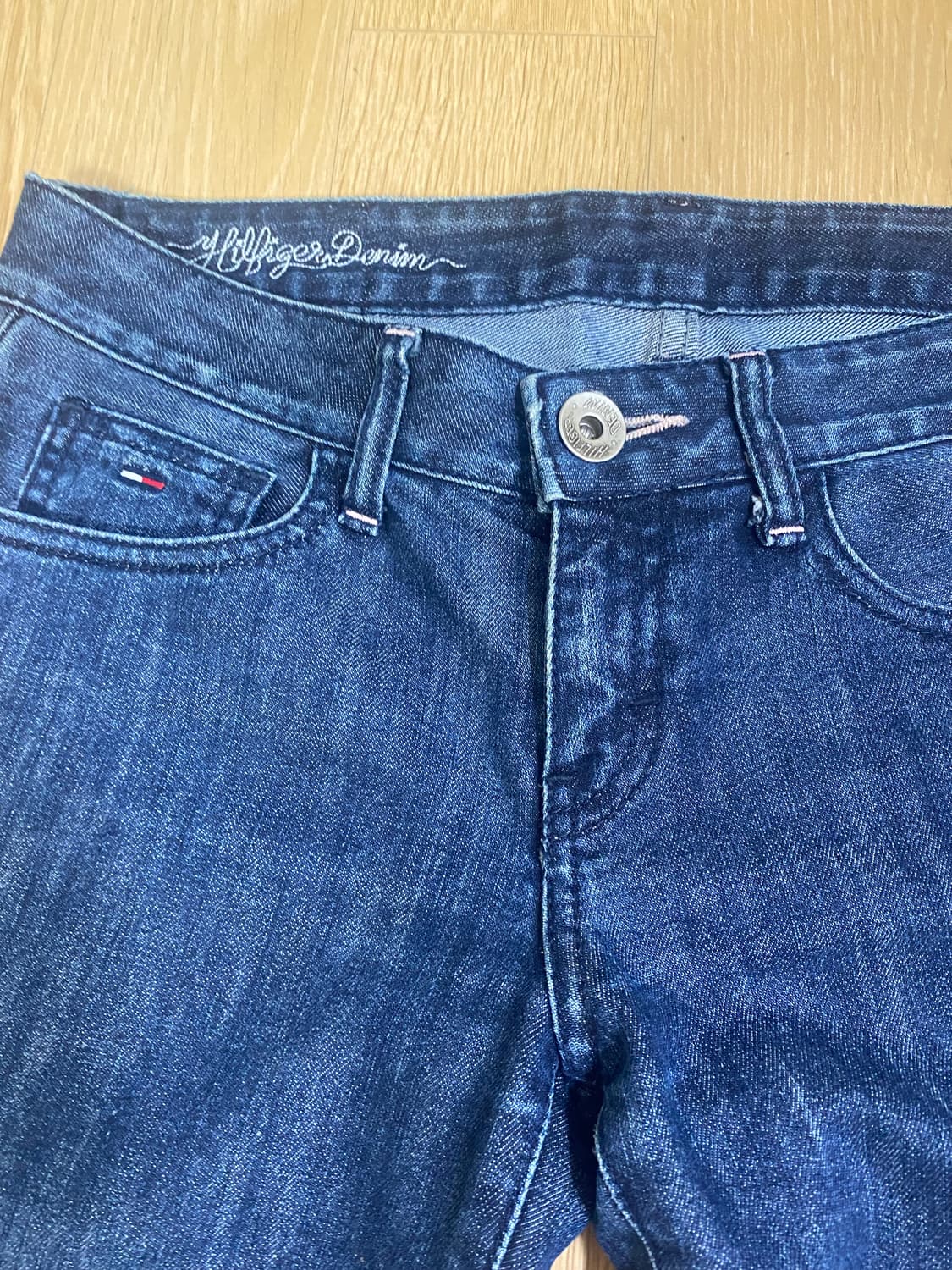 타미힐피거 스와로브스키 콜라보 26사이즈 딥블루색상 청바지 상품이미지5