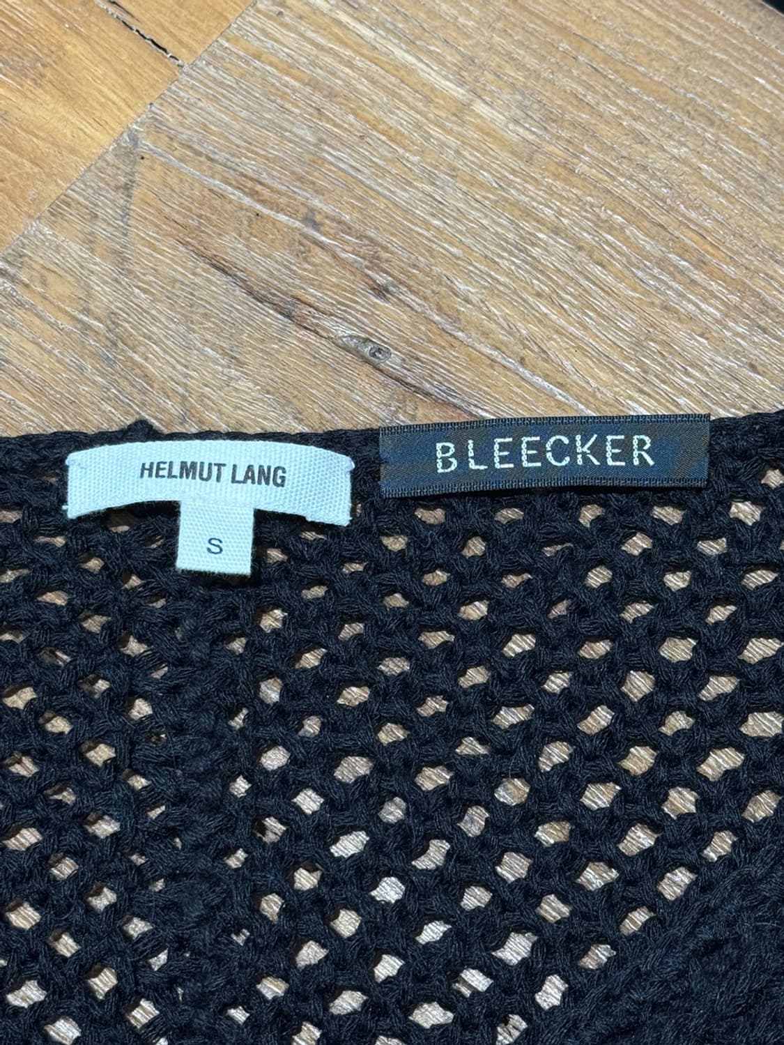 헬무트랭 블랙 비대칭 브이넥 메쉬 니트 상품이미지7