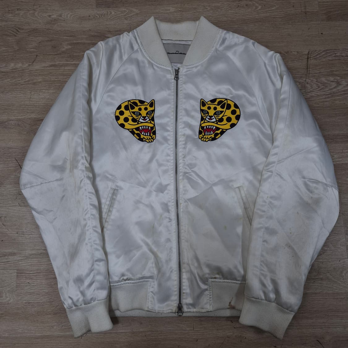 비바스튜디오 컬랙션라인 팝아트 누빔자수 나그랑 스카쟌 자켓 L(100) 상품이미지1