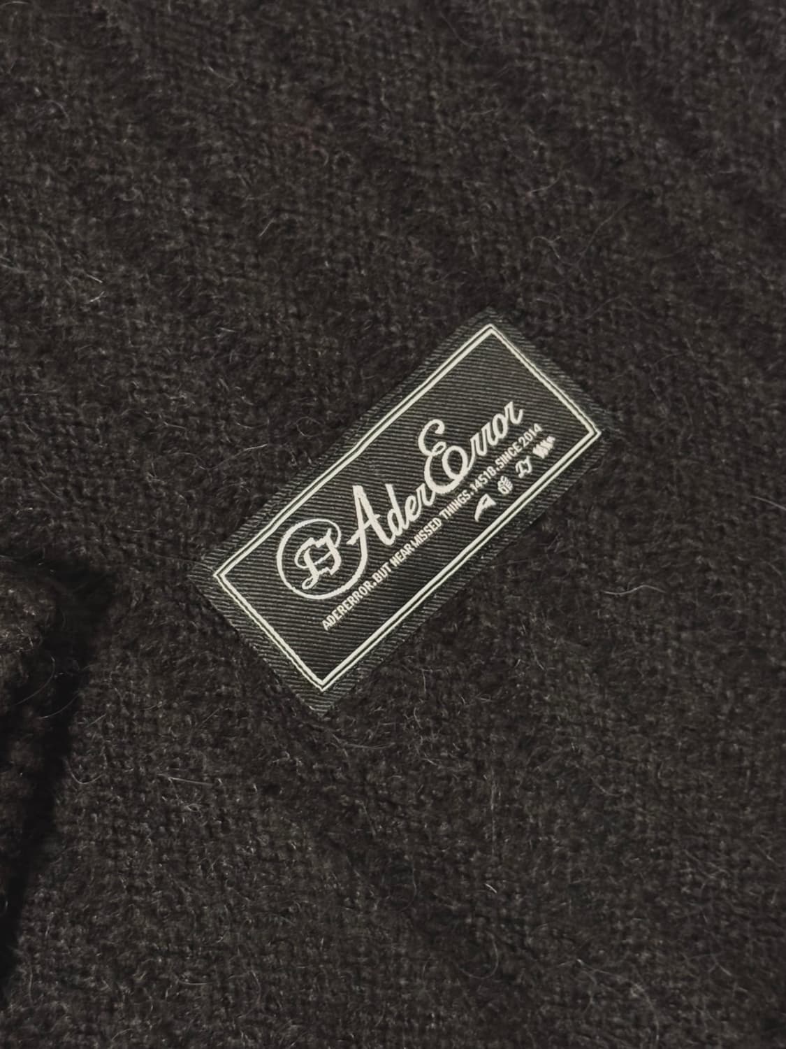 [A2] 아더에러 Fluic logo knit 플루익 니트 상품이미지3