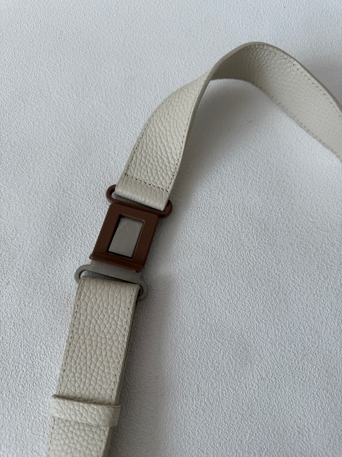 소프트서울(SOFT) 레더 크로스백 상품이미지3