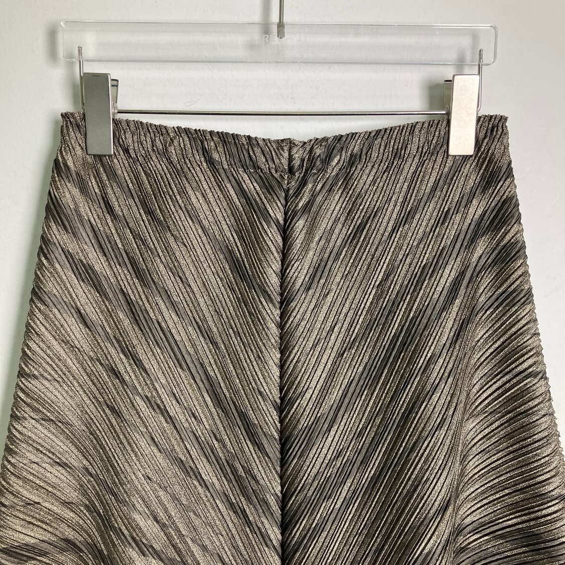 이세이미야케 브라운 링클 미디 스커트  상품이미지4