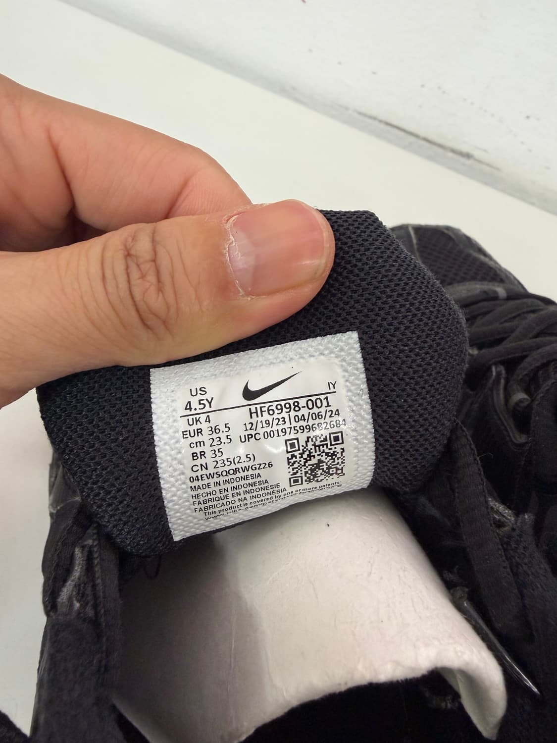 정품) 나이키 여성 줌 보메로5 운동화 235 상품이미지8