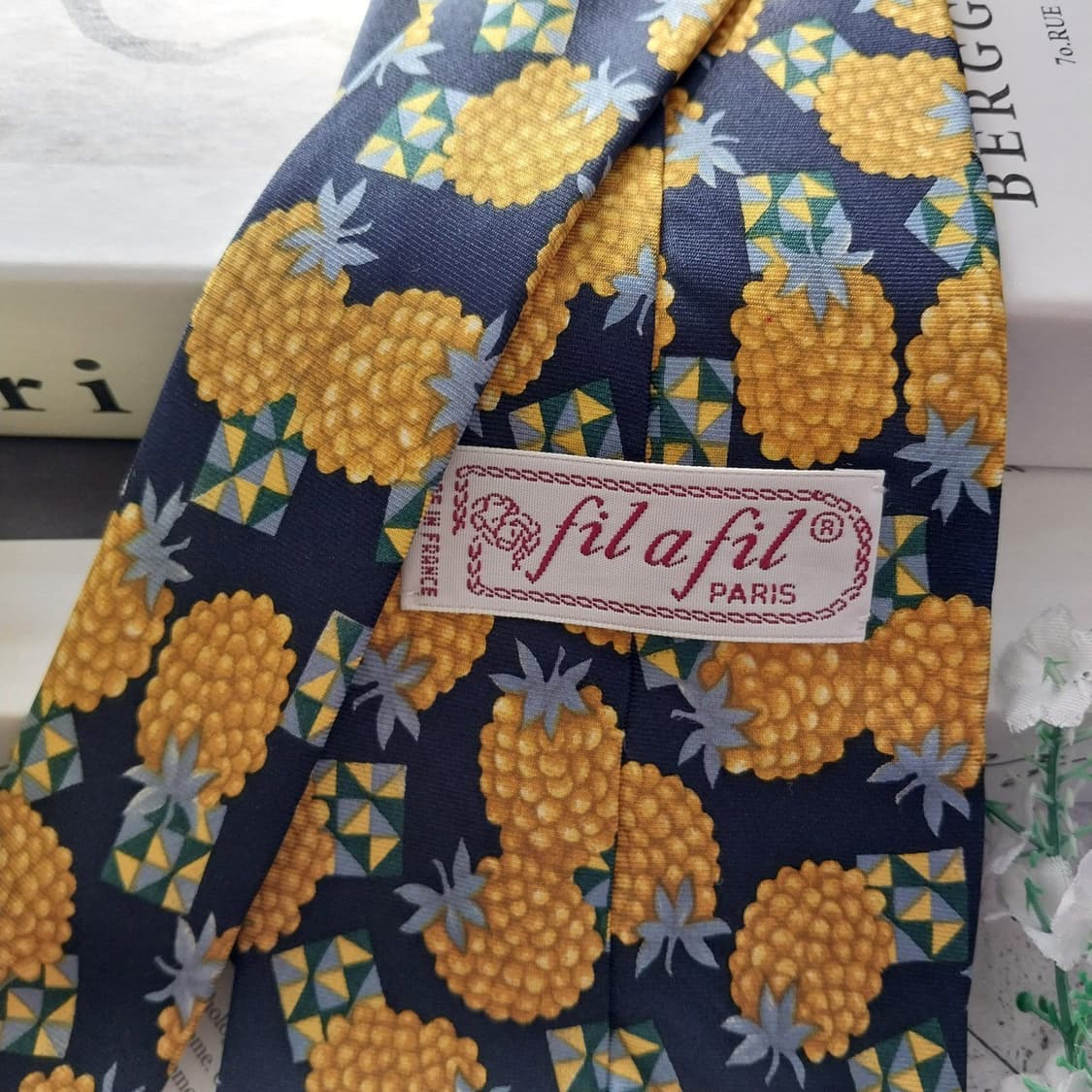 필아필 실크 네이비&옐로우 파인애플 넥타이 9.5cm A+등급 K1350 상품이미지5