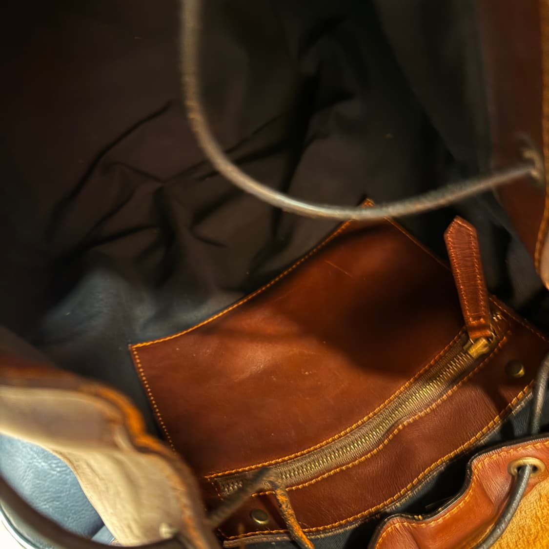 빈티지 오일풀업 카우레더 럭색 백팩 상품이미지9