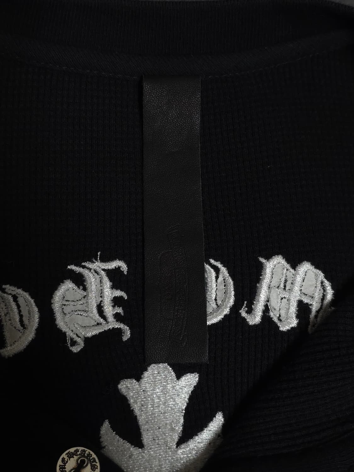 [M] 크롬하츠 세메터리 할리우드 헨리넥 와플 니트 블랙 상품이미지6