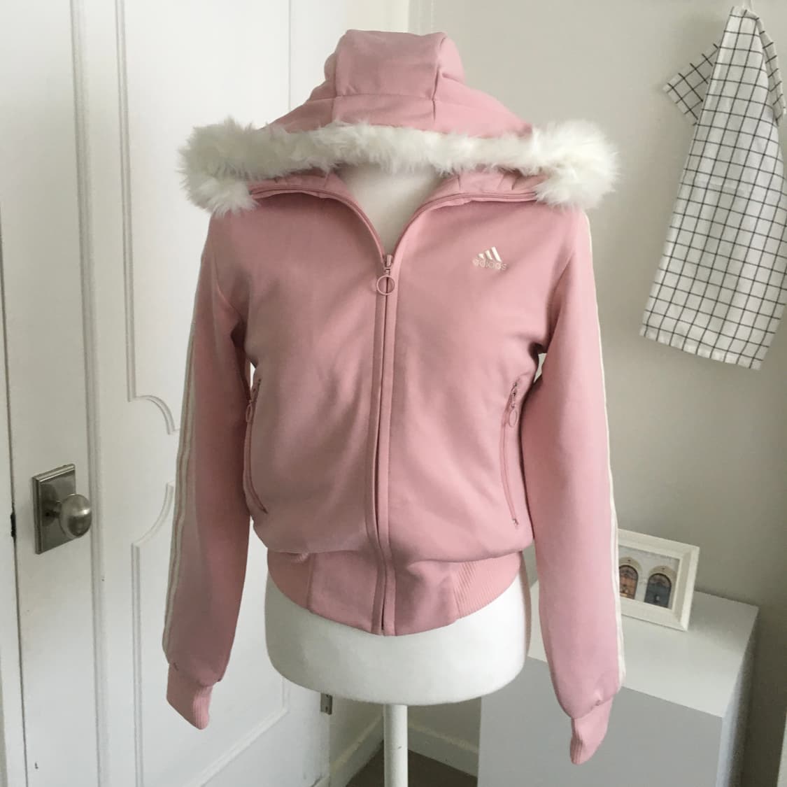 아디다스 y2k 딸기우유 퍼 후드집업 상품이미지2