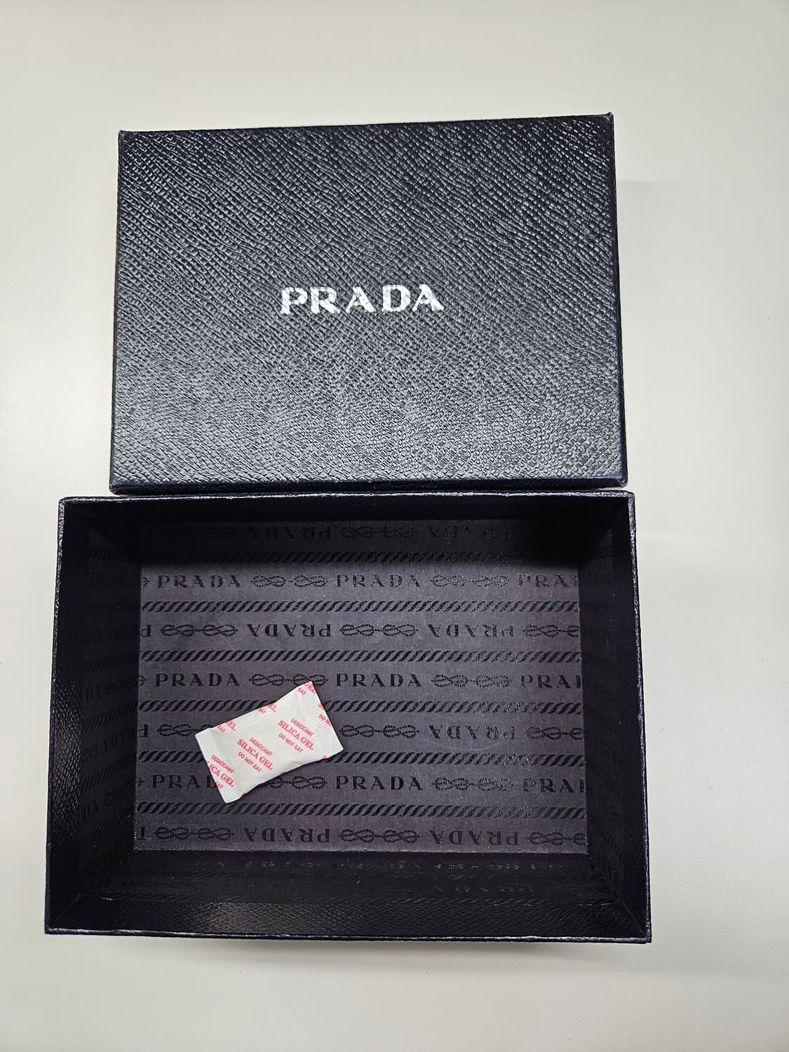 [정품, S+]프라다 나일론 스트랩 미니 파우치 블랙 상품이미지9