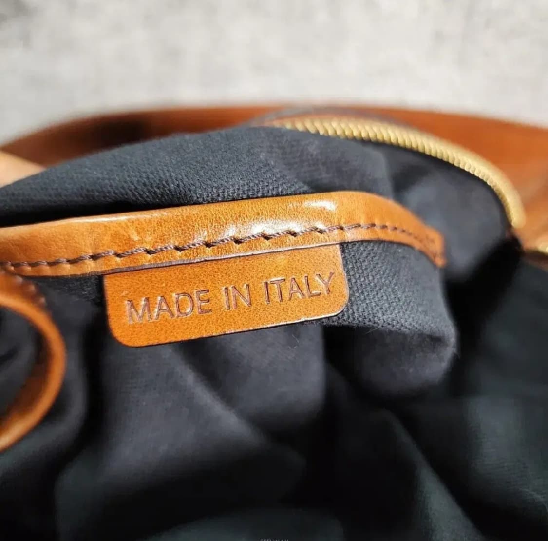 버버리 카프스헤이마켓 체크 토트백 상품이미지9