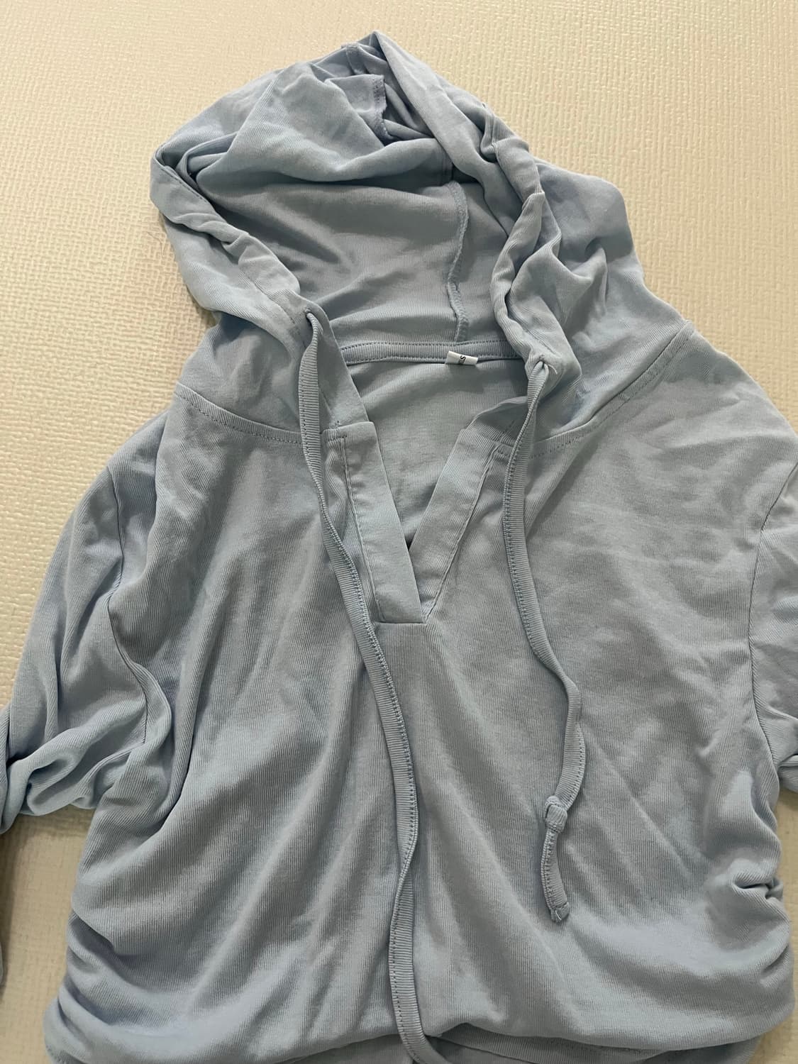 스카이블루 후드 크롭티 셔링 상품이미지2