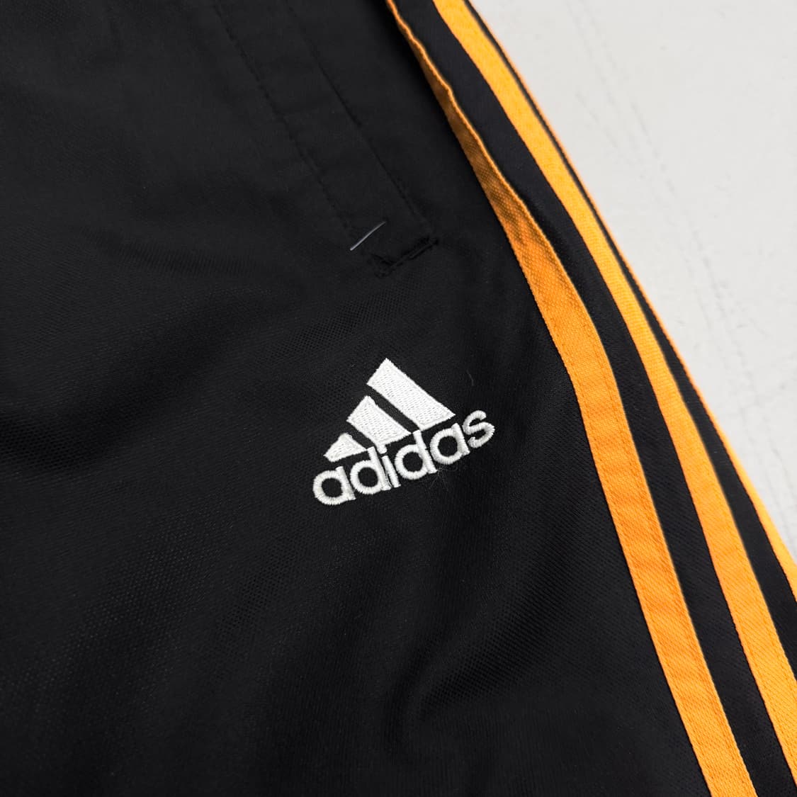아디다스 00s 삼선 올드스쿨 바람막이 트랙팬츠 상품이미지3