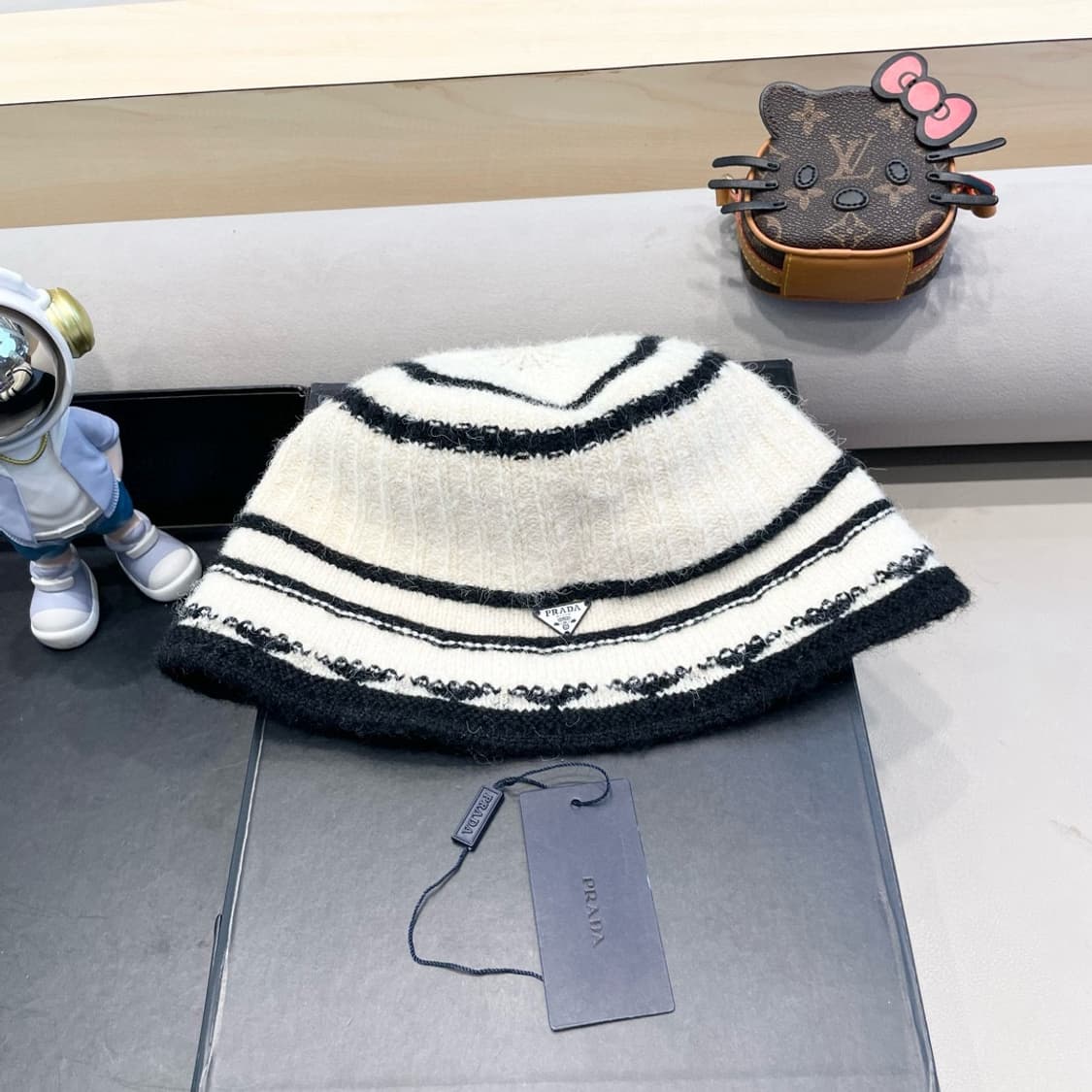프라다 가을 겨울 모자
 상품이미지1