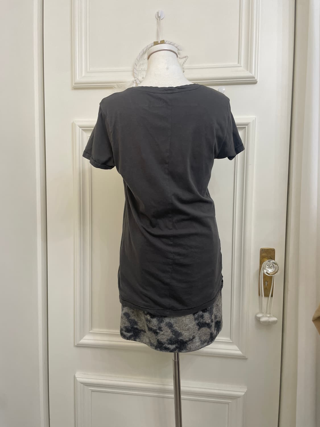 charcoal rose print half sleeve top 상품이미지3